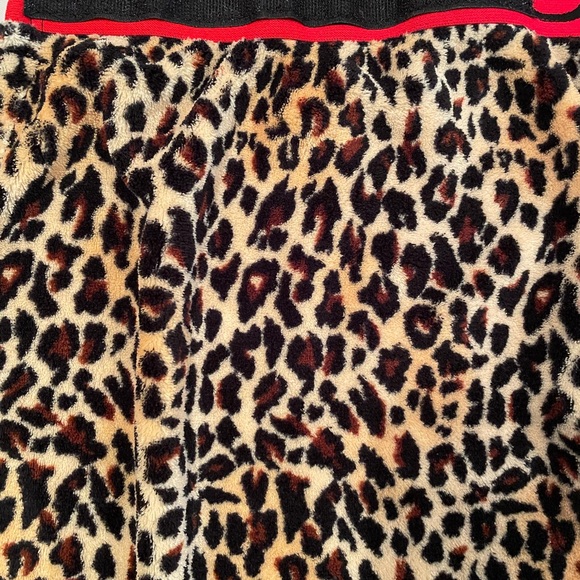 BEBE Bath Wrap Leopard Print - Picture 8 of 8